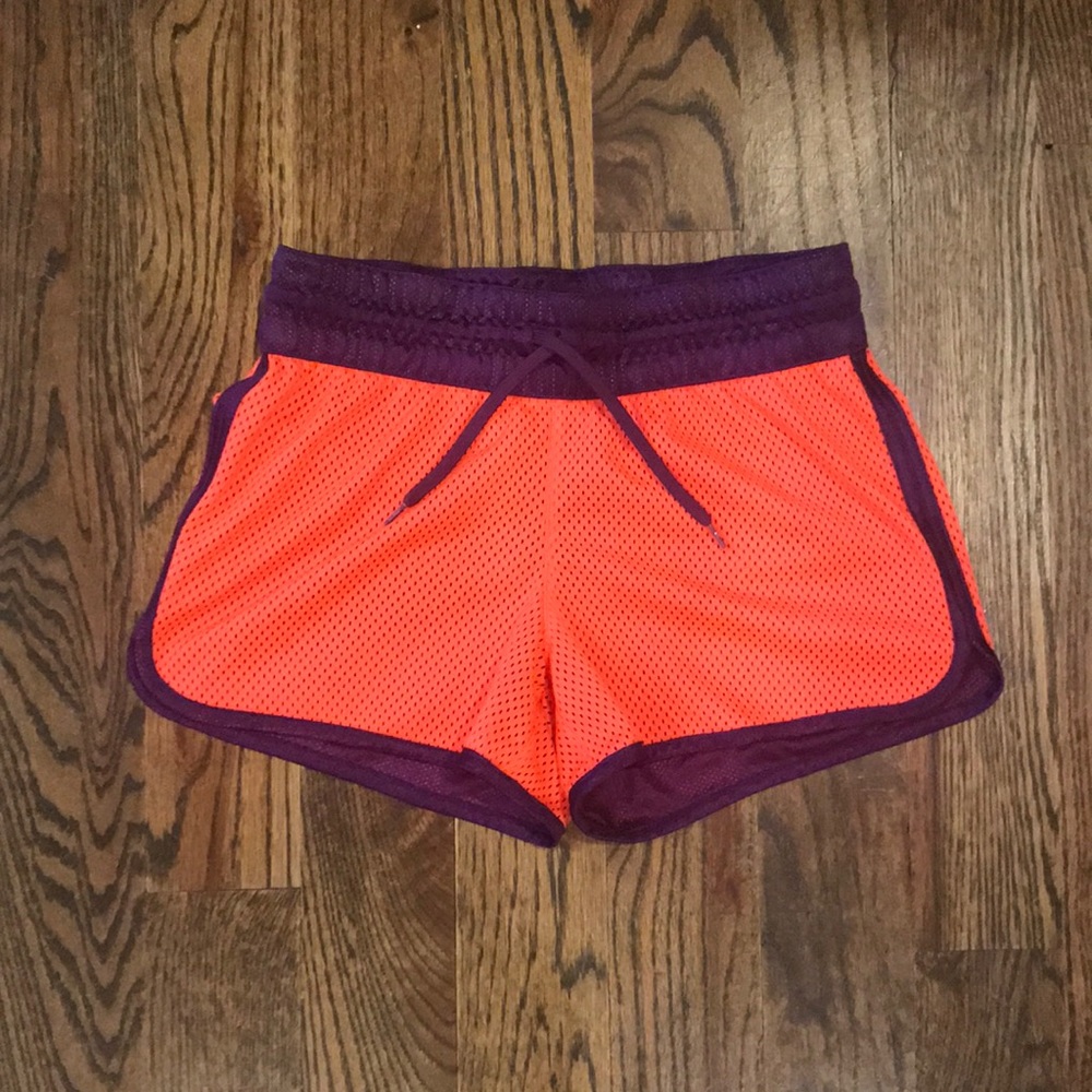 Athletic shorts 🥑